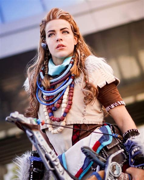 Aloy - Horizon Zero Dawn cosplay at Paris Games Week 2016 by Cosplayer ...