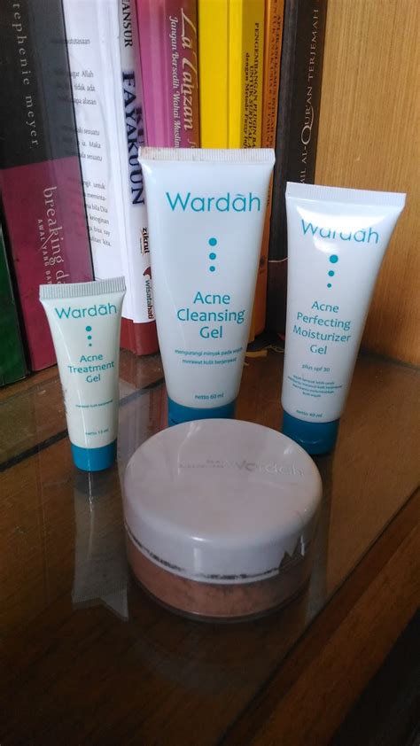 REVIEW WARDAH ACNE SERIES; ACNE CLEANSING GEL, ACNE TREATMENT GEL, ACNE PERFECTING MOISTURIZER ...