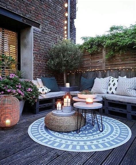 52 cheap backyard makeover ideas you'll love 34 | Autoblog | Outdoor patio decor, Small terrace ...