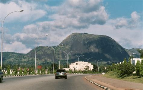 Aso Rock Presidential Villa, Abuja: History and Pictures