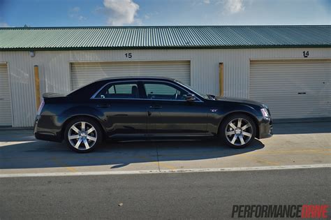 Chrysler 300 srt8 performance