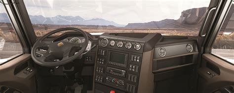 International HX® Series Interior | Rechtien International Trucks