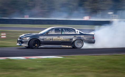 1997 Toyota Chaser JZX100 Is a VIP Drift Machine, Can Easily Obliterate ...