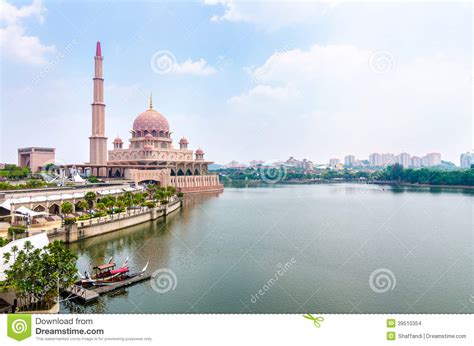 Masjid Putra stock photo. Image of malaysia, landmark - 39510354