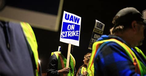 UAW expected to announce tentative agreement with Stellantis to end ...