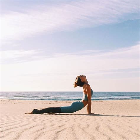 These Beach Yoga Photos from Instagram Will Have You Feeling Incredibly ...