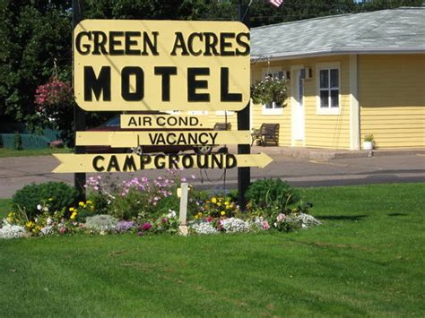 Green Acres Motel - UPDATED Prices, Reviews & Photos (Summerside, Prince Edward Island ...