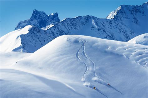 The Best Snowboarding Resorts in the Alps - Snowboarding Days | Snowboard Magazine