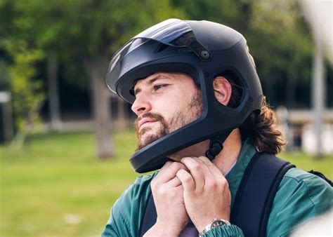 New E-Bike Helmet Aimed At Urban Commuters Is Smash Hit - Unofficial ...