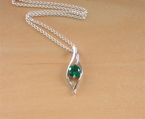 925 Emerald (Lab Created) Pendant & 18" Sterling Silver Chain/Green ...