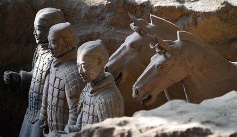 WHY ARCHAEOLOGISTS ARE SCARED TO OPEN TOMB OF CHINESE EMPEROR