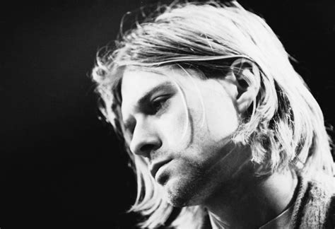 The Heartbreaking Photos Of Kurt Cobain's Suicide