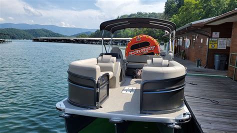 Top Pontoon Boat Brands You Should Definitely Check Out