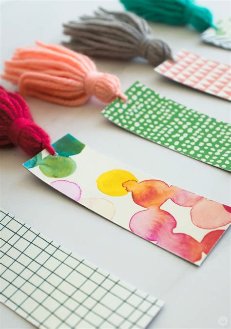 FREE DOWNLOAD: DIY tassel bookmarks - Think.Make.Share.