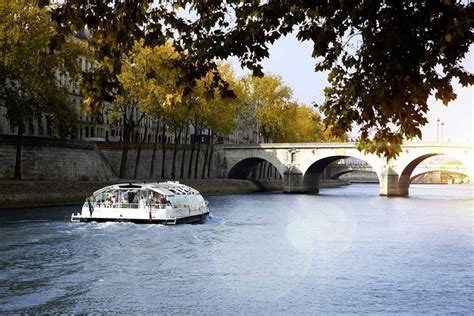 Paris Seine River Hop-On Hop-Off Sightseeing Cruise Harga Promo Terbaru ...