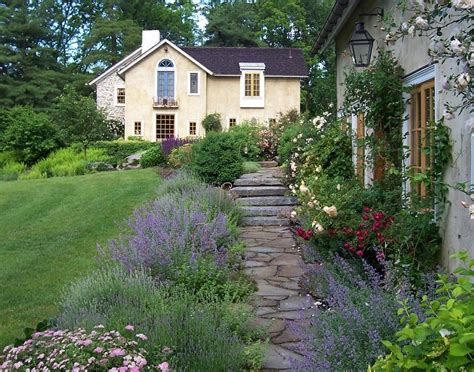 Beautiful Old Farmhouse Landscaping : Country Farmhouse Landscaping Designs Ideas – Landscape ...