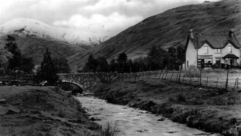 Tour Scotland Photographs: Old Photograph Tyndrum Scotland