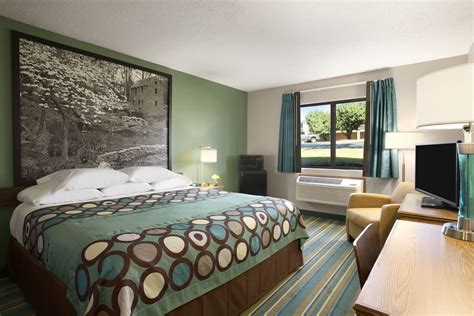 Super 8 by Wyndham Batesville | Batesville, AR Hotels