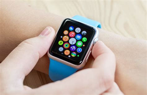 10 Apps for Your Smartwatch - The Online Mom