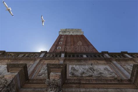 St Mark`s Campanile stock image. Image of landmark, canal - 154916231