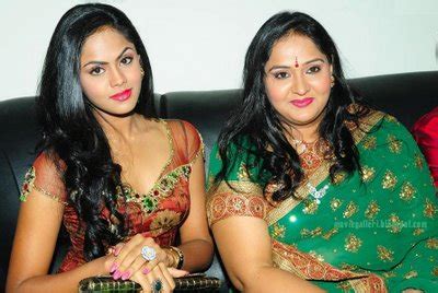 Karthika Radha Family Pics ~ Stills Bay - Movie Actor Actress Stills Bay