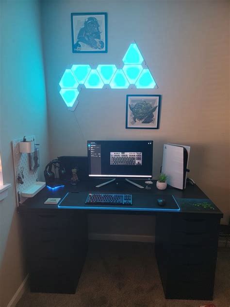 Gaming Desk Setup | Gaming desk setup, Gaming room setup, Video game rooms