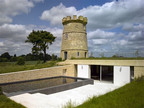 The Round Tower / De Matos Ryan | ArchDaily