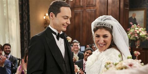 Big Bang Theory Fans Demand Revival After New Sheldon & Amy Reunion Photo