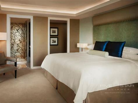 Photo Gallery for JW Marriott Essex House New York | Five Star Alliance