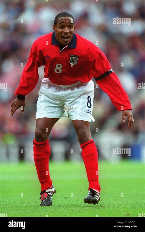 PAUL INCE ENGLAND & MIDDLESBROUGH FC 11 October 1999 Stock Photo - Alamy