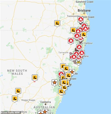 Schoolies warned of road closures as bushfires rage in northern NSW | Daily Mail Online