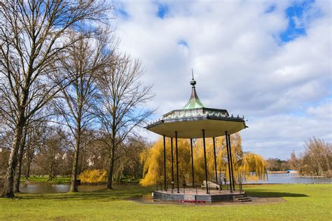 Regent's Park in London - See the Diverse Attractions in a Vast, Historic Parkland – Go Guides