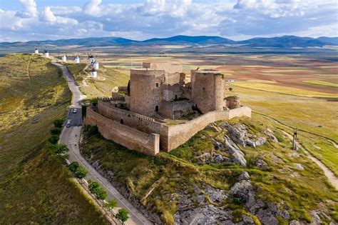 Consuegra: molinos, azafrán y tradición en Toledo