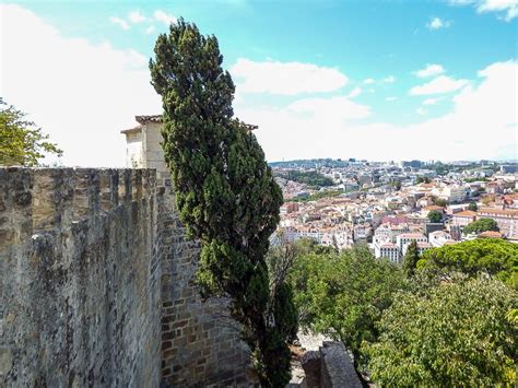 Visiting Lisbon Castle. Amazing? Or Underwhelming? | Musings of a Rover