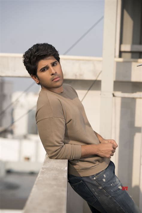 Allu Sirish HD Stills - Social News XYZ