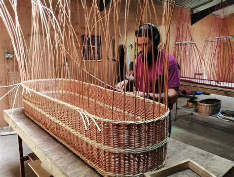 How to make a (willow) coffin | Musgrove Willows in Somerset