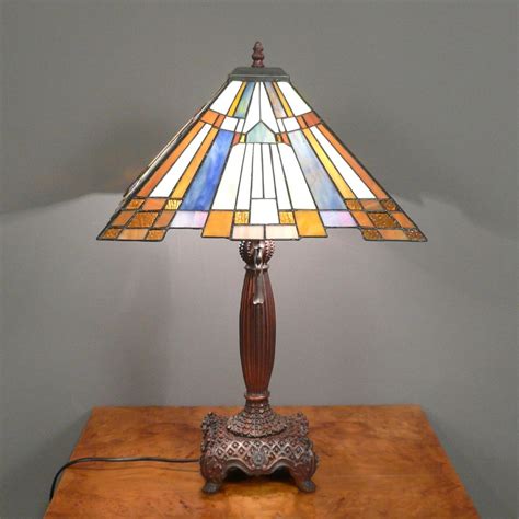 lampara art deco - Buscar con Google | Art deco lamps, Art deco ...