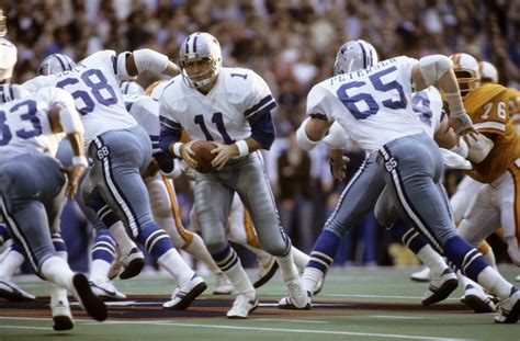 Ranking All Dallas Cowboys Quarterbacks in Franchise History