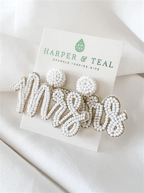 Mrs. Earrings – Harper & Teal