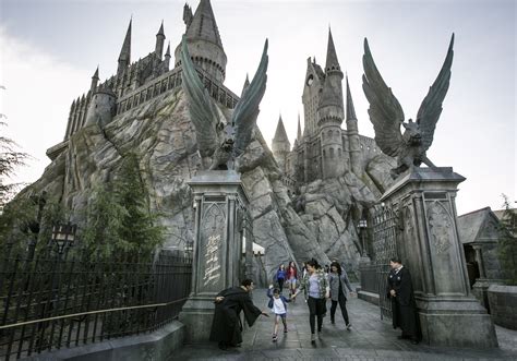 El mundo de Harry Potter abre sus puertas en Universal Studios ...