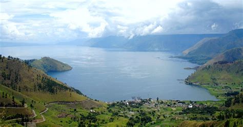 The ultimate guide to Lake Toba - Getting there, where to stay, eat and ...