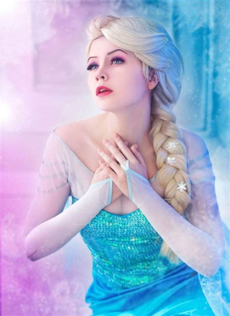 Dazzling Elsa from FROZEN Cosplay — GeekTyrant | Frozen cosplay, Elsa cosplay, Elsa wig