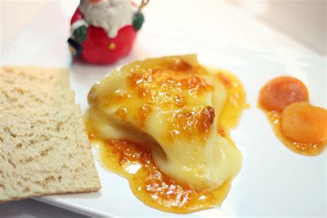 Na Cozinha – Queijo Brie com Geléia de Damasco - Estilo Bifásico