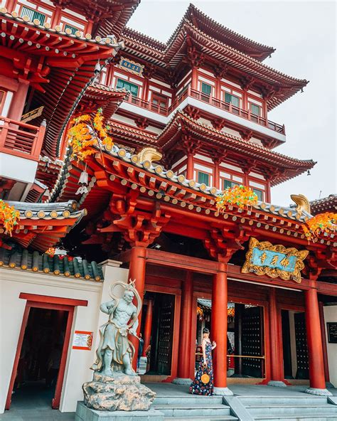 Buddhist Temple Singapore Ancient Greek Architecture, Temple Architecture, Chinese Architecture ...