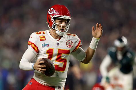 Patrick Mahomes Stats: Most 300+ Passing Yards Games & Super Bowl ...