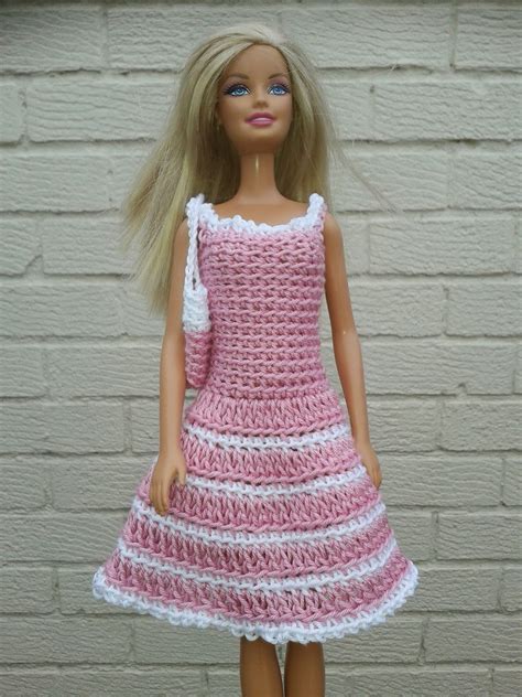 Free Knitting Patterns Barbie Dolls Boots - 1:6th scale Ladies short ...