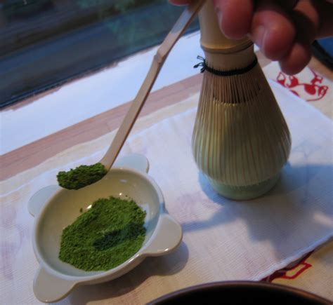 LIFE OF LINUZ: Tea ceremony - making matcha