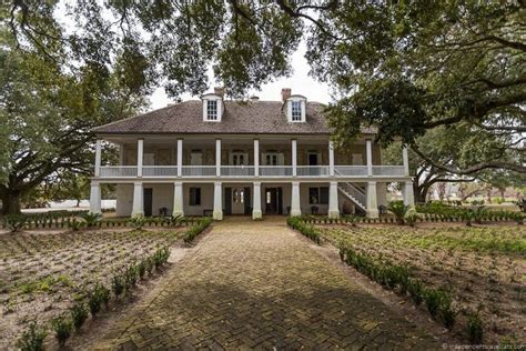 Louisiana Plantations Guide: 12 Louisiana River Road Plantations