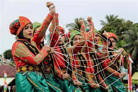 Ada Tari Saman! Ini 12 Ragam Tari Aceh Beserta Penjelasannya