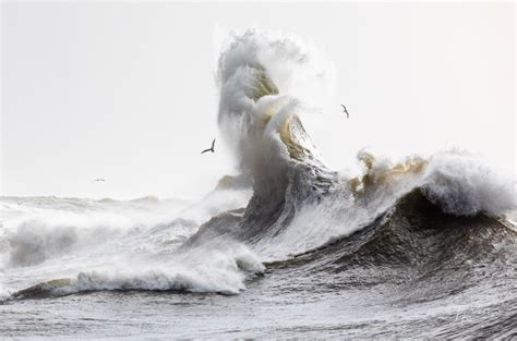 Awe-Inspiring Images of Oregon King Tide Waves